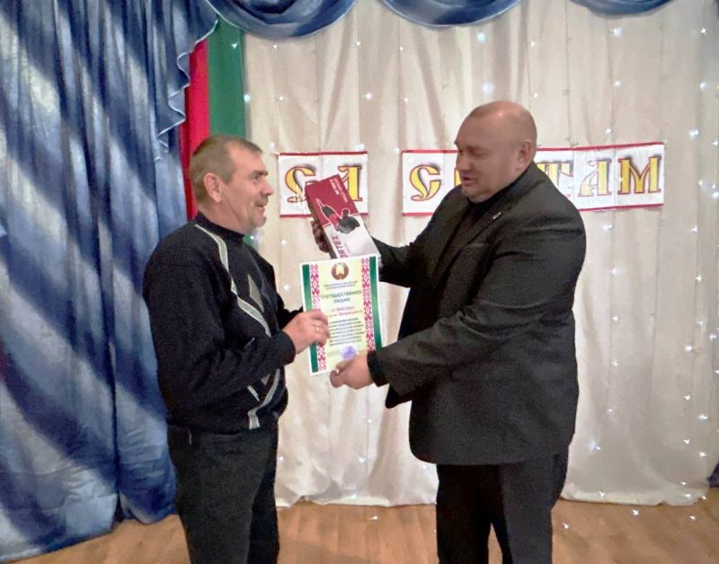 Торжества в честь тружеников села прошли в Новых Самотевичах и Белой Дуброве Торжества в честь тружеников села прошли в Новых Самотевичах и Белой Дуброве