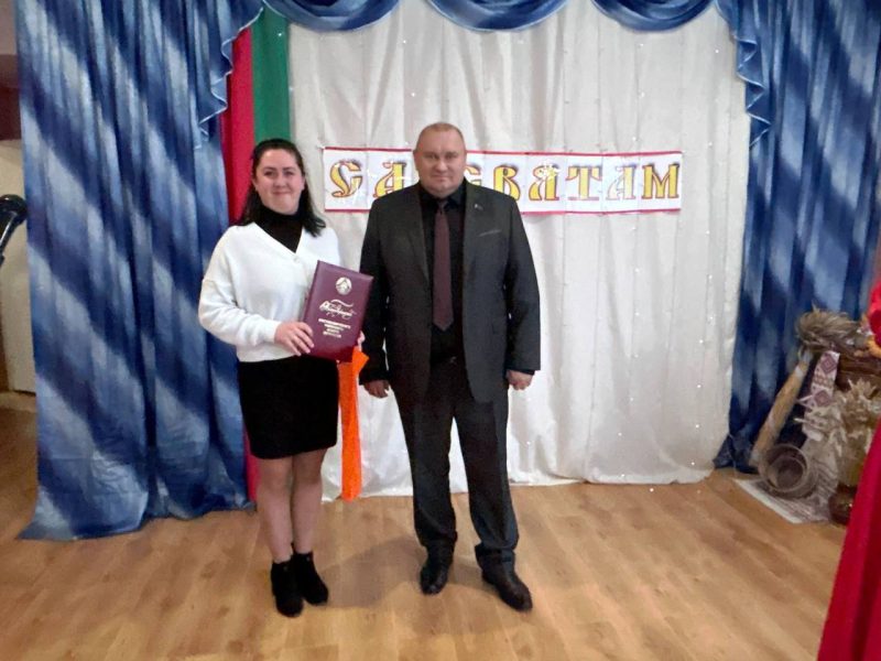 Торжества в честь тружеников села прошли в Новых Самотевичах и Белой Дуброве Торжества в честь тружеников села прошли в Новых Самотевичах и Белой Дуброве