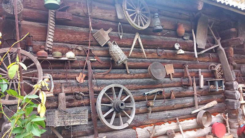 Обычный человек создал необычный музей в Костюковичском районе Обычный человек создал необычный музей в Костюковичском районе