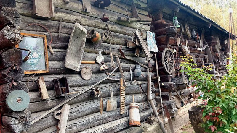 Обычный человек создал необычный музей в Костюковичском районе