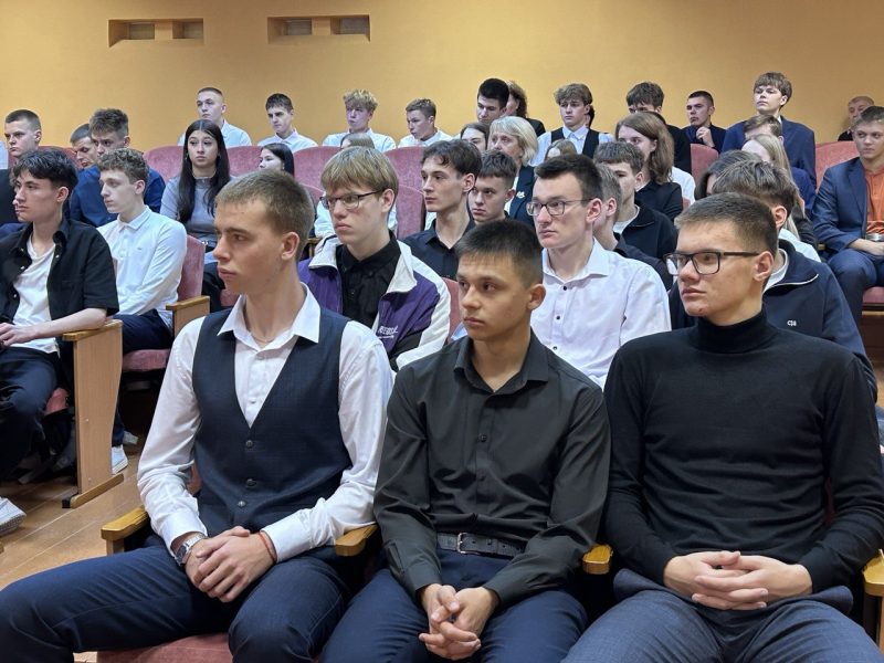 Как стать офицером. Костюковичских выпускников приглашают обучаться в Военной академии