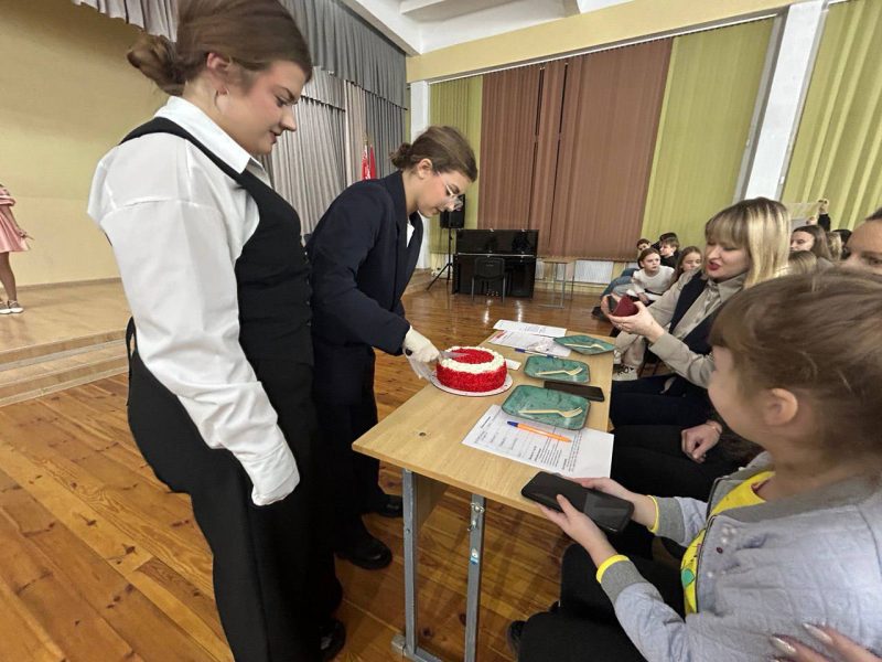 Кому в Костюковичах досталось звание осенней королевы