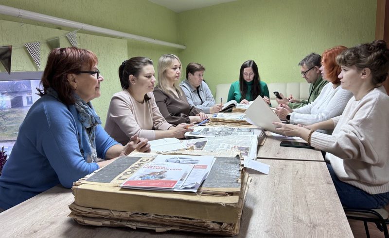 ФОТОФАКТ: На актуальные темы безопасности побеседовали в трудовых коллективах Костюковщины