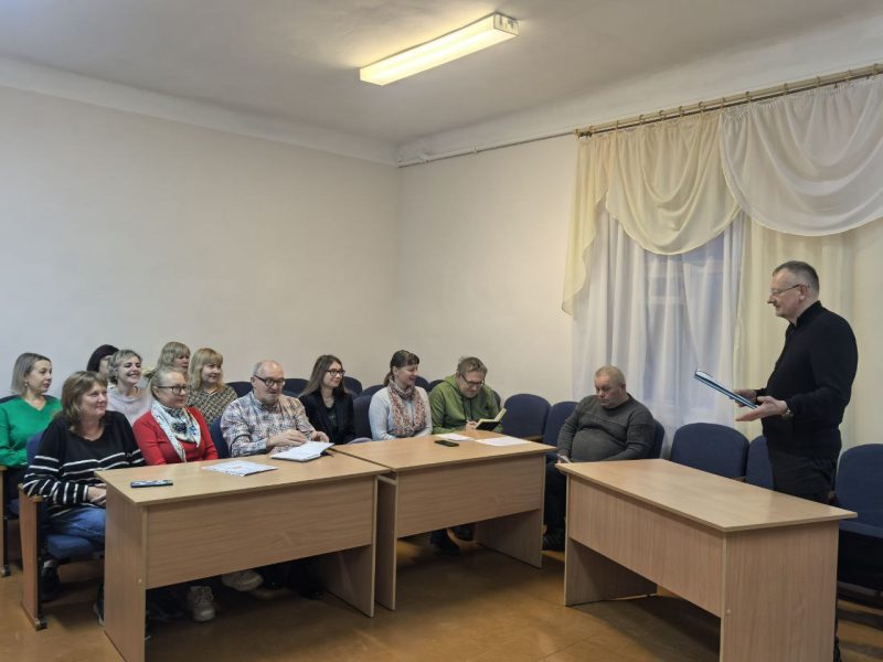 ФОТОФАКТ: На актуальные темы безопасности побеседовали в трудовых коллективах Костюковщины