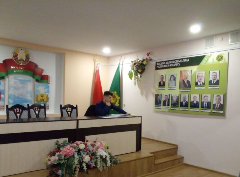 ФОТОФАКТ: На актуальные темы безопасности побеседовали в трудовых коллективах Костюковщины