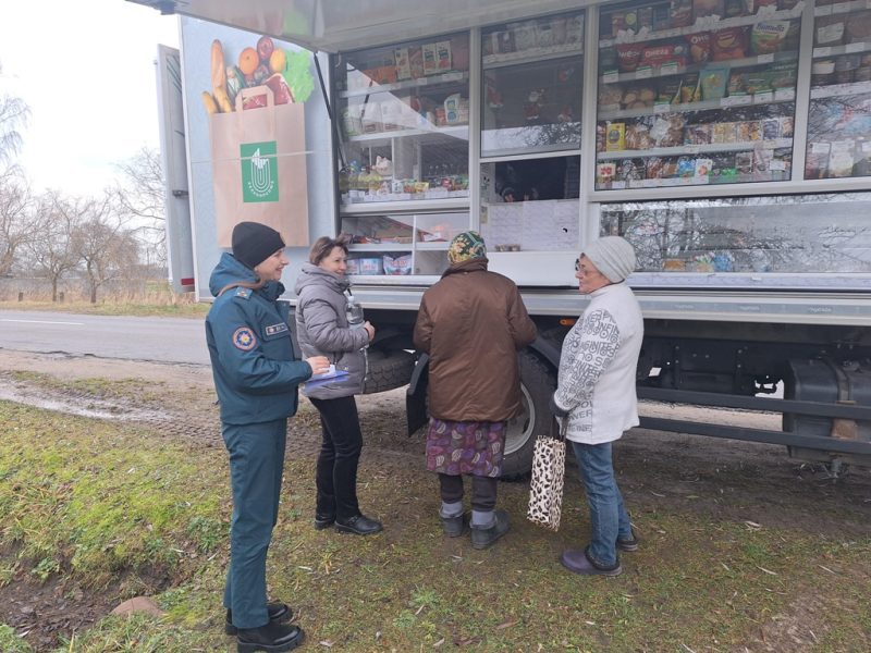 Спасатели Костюковичского РОЧС провели разъяснительную работу с пожилыми гражданами об эффективности использования АПИ