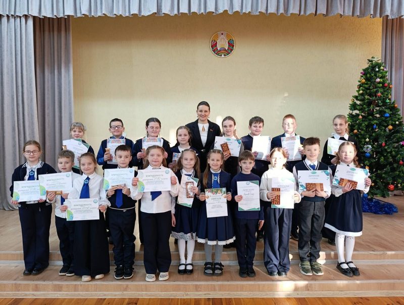 Костюковичских гимназистов чествовали на "Олимпе"