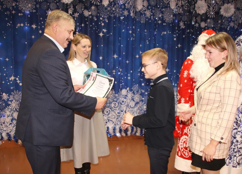 Лучших учащихся чествовали в Костюковичской средней школе №4