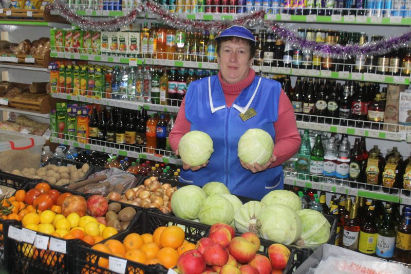 Готова ли торговля на селе к Новому году? Узнали костюковичские журналисты