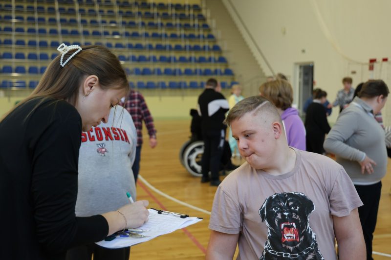 Районные соревнования, посвященные Дню инвалидов, прошли в Костюковичском ФОЦ