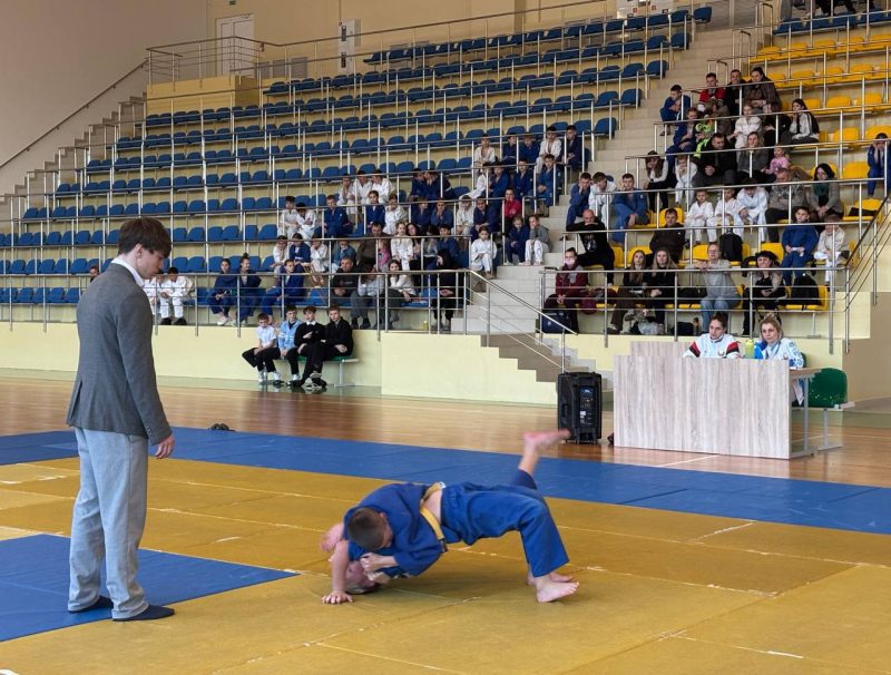 ФОТОФАКТ: Открытый Рождественский турнир по дзюдо среди юношей и девушек прошел в Костюковичах