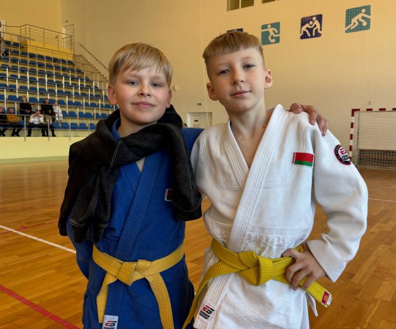 ФОТОФАКТ: Открытый Рождественский турнир по дзюдо среди юношей и девушек прошел в Костюковичах