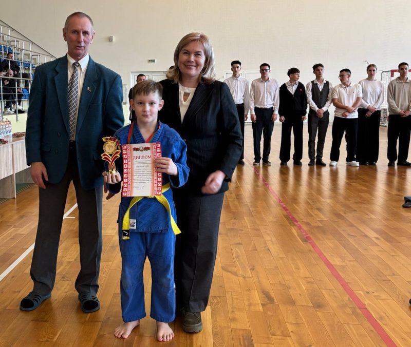 ФОТОФАКТ: Открытый Рождественский турнир по дзюдо среди юношей и девушек прошел в Костюковичах