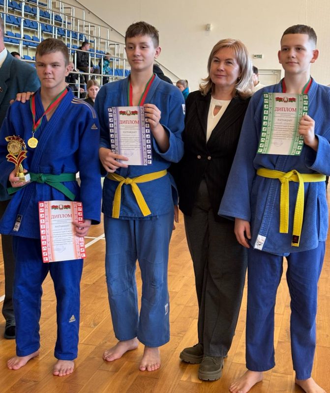 ФОТОФАКТ: Открытый Рождественский турнир по дзюдо среди юношей и девушек прошел в Костюковичах