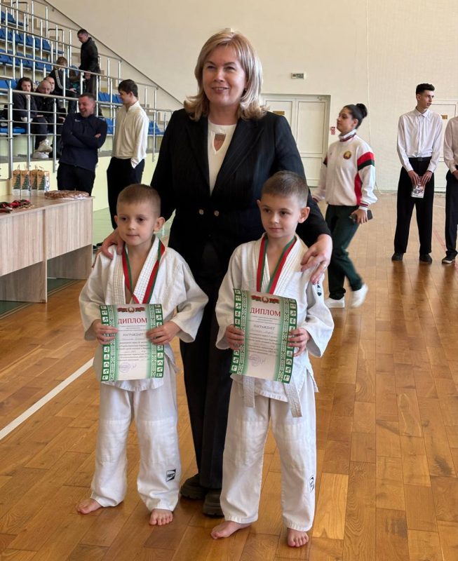 ФОТОФАКТ: Открытый Рождественский турнир по дзюдо среди юношей и девушек прошел в Костюковичах