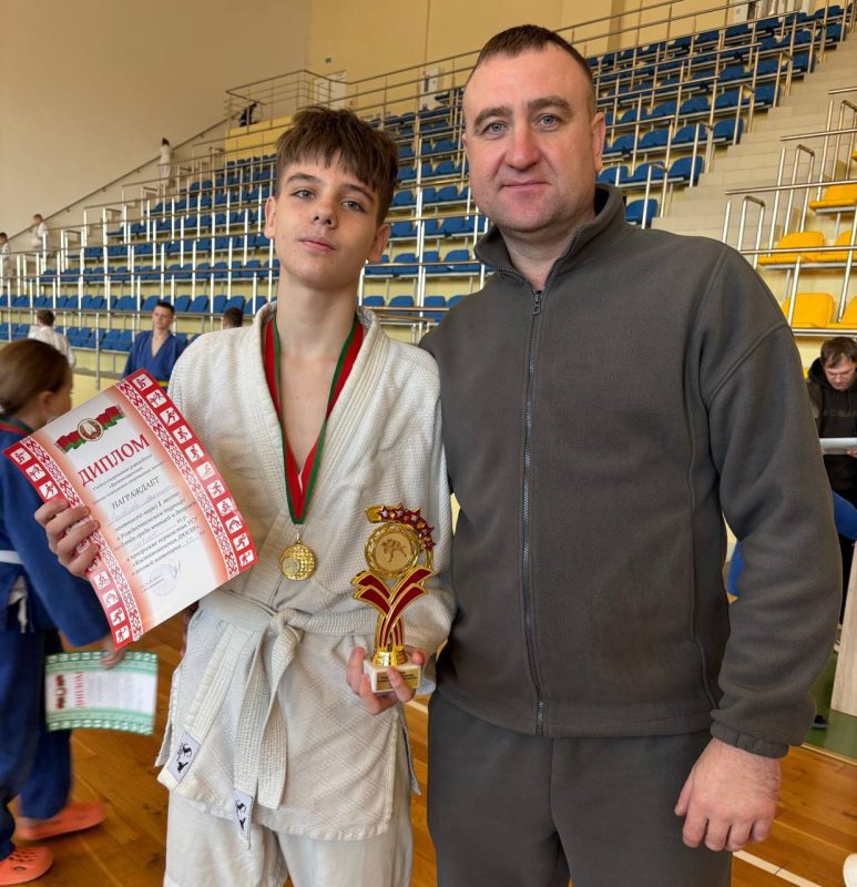 ФОТОФАКТ: Открытый Рождественский турнир по дзюдо среди юношей и девушек прошел в Костюковичах