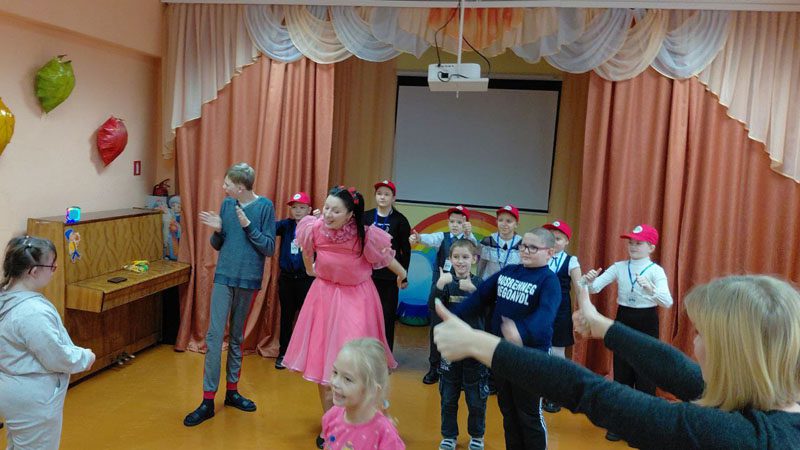 Праздник в ЦКРОиР благодаря юным блогерам-волонтерам Костюковщины Праздник в ЦКРОиР благодаря юным блогерам-волонтерам Костюковщины