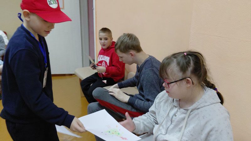 Праздник в ЦКРОиР благодаря юным блогерам-волонтерам Костюковщины Праздник в ЦКРОиР благодаря юным блогерам-волонтерам Костюковщины