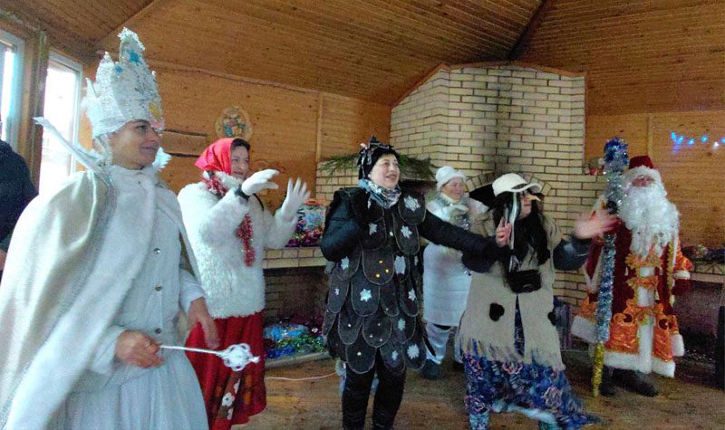 Резиденция Деда Мороза в агр. Крапивня распахнула двери для юных гостей