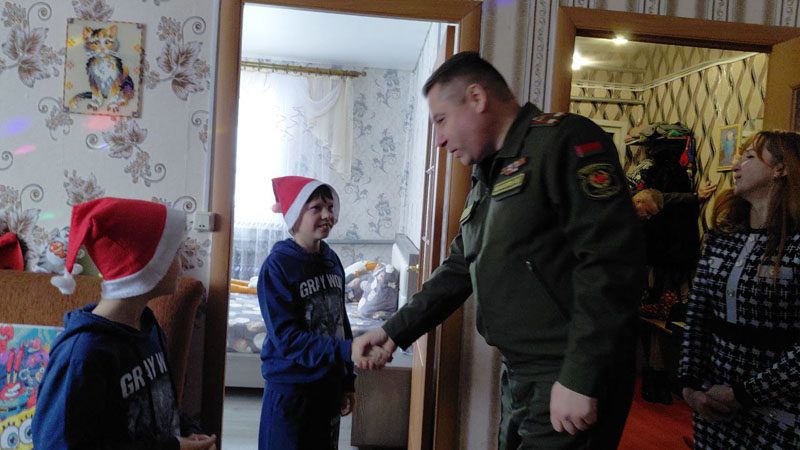 Солдатская доброта "Наши дети". Как 336-я бригада ВЧ 12180 радует детей  в преддверии праздников