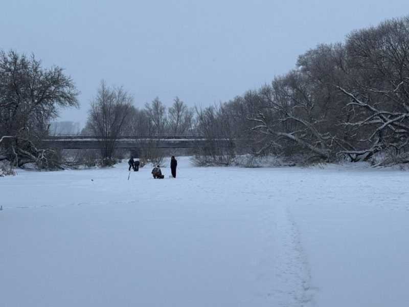 Костюковичские спасатели отправились в рейд по местам зимней рыбалки