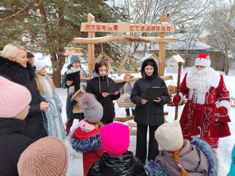 В Костюковичах открылась столовая для пернатых