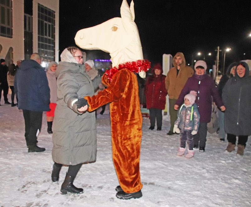 ФОТОФАКТ: Костюковчане встретили Новый 2026 год