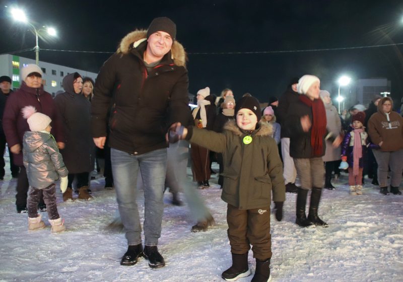 ФОТОФАКТ: Костюковчане встретили Новый 2026 год