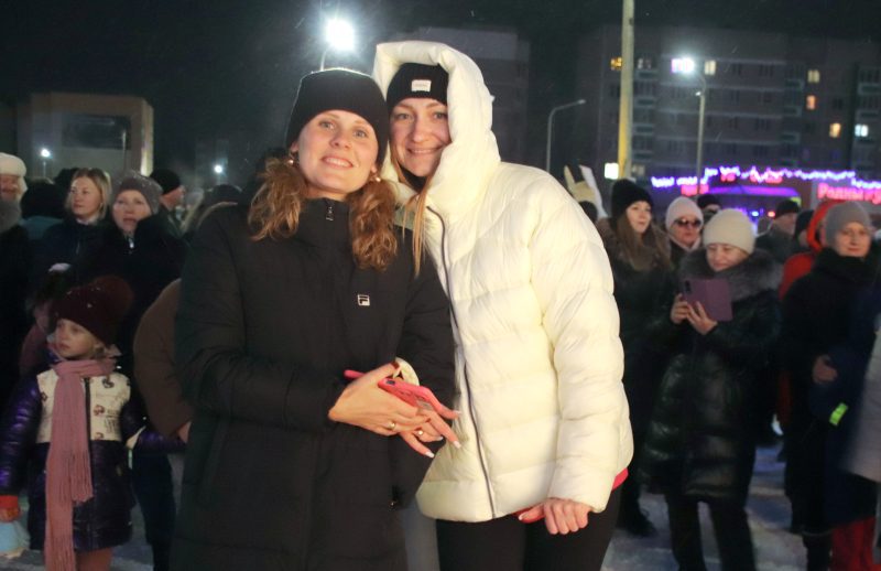 ФОТОФАКТ: Костюковчане встретили Новый 2026 год