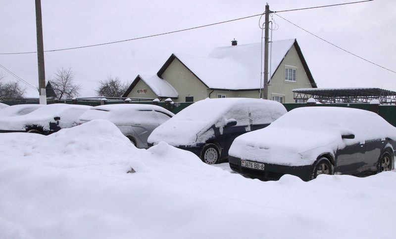 Коллективами, дворами, семьями: как костюковчане боролись с циклоном "Улли"