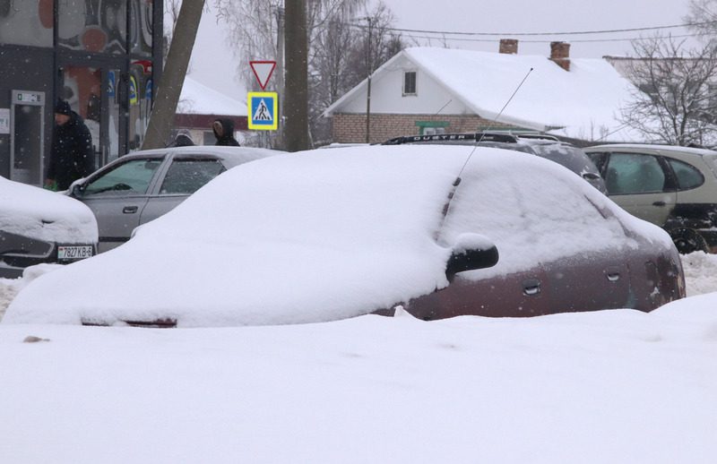 Коллективами, дворами, семьями: как костюковчане боролись с циклоном "Улли"
