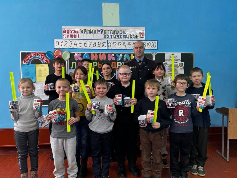 ГАИ напоминает школьникам правила зимней прогулки: учимся вместе весело и безопасно