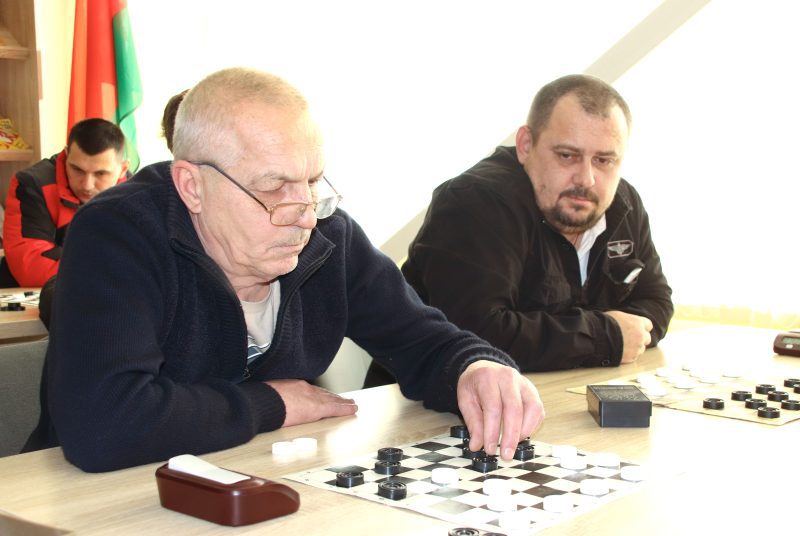 Кто стал победителем районных соревнований по быстрым шашкам