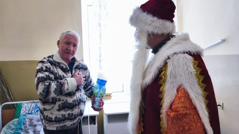 Молодые заводчане приняли участие в акции "От всей души"