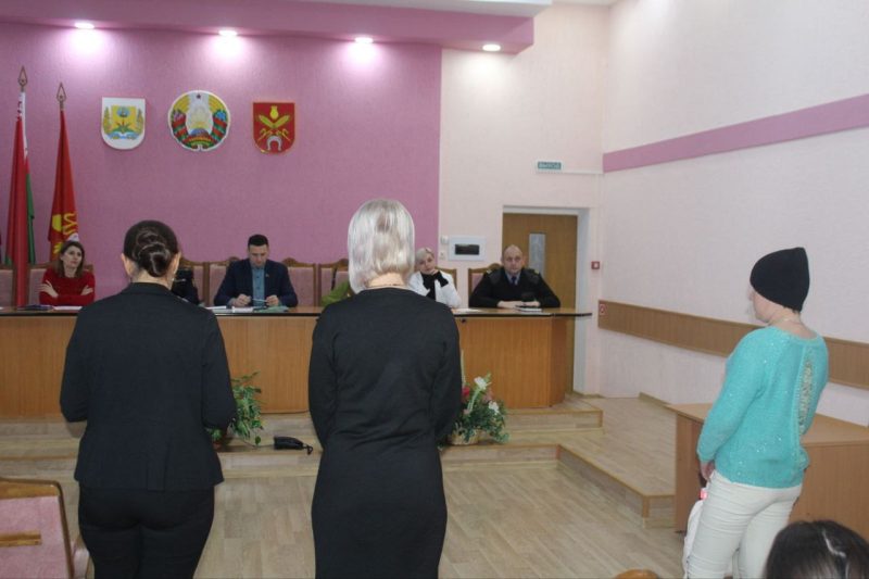 В причинах семейного неблагополучия разбирались на заседании КДН в Костюковичах