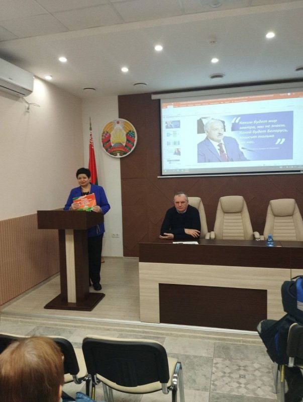 Делегаты VII Всебелорусского народного собрания встретились с трудовыми коллективами