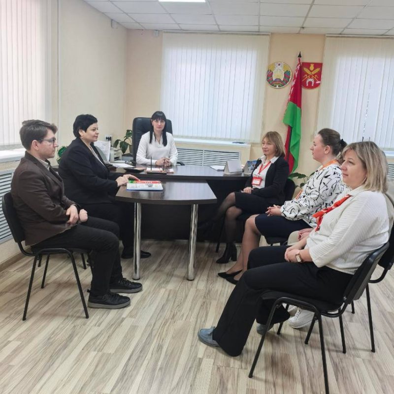 Делегаты VII Всебелорусского народного собрания встретились с трудовыми коллективами