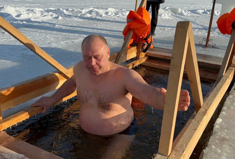 Мороза не боятся! Православные костюковчане отметили Крещение Господне