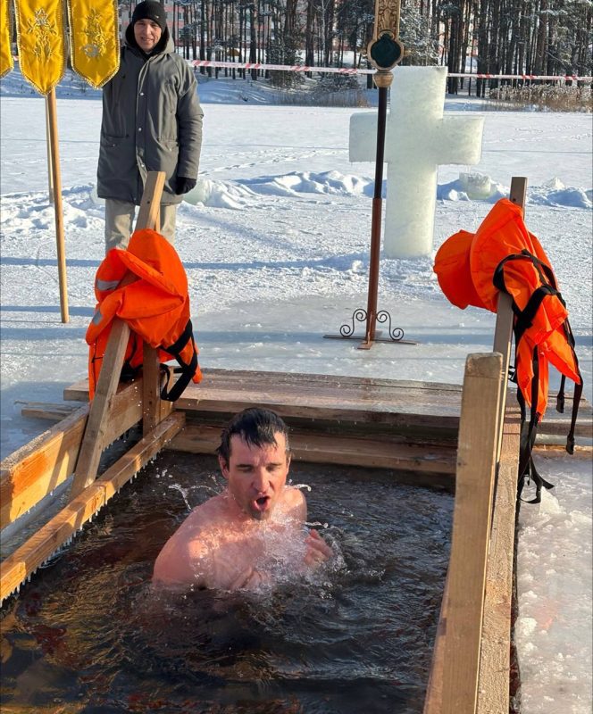 Мороза не боятся! Православные костюковчане отметили Крещение Господне