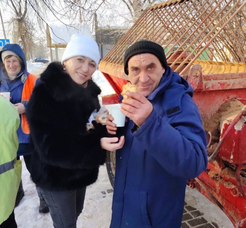"Согрей теплом": Как профсоюзная организация Костюковичского жилкоммунхоза заботится о своих сотрудниках во время сильных морозов