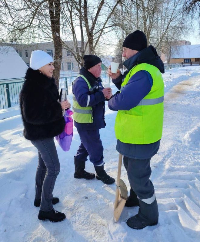 "Согрей теплом": Как профсоюзная организация Костюковичского жилкоммунхоза заботится о своих сотрудниках во время сильных морозов
