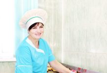 На тортах Людмилы Заводевкиной растут грибочки, распускаются нежнейших оттенков цветы, озаряя этот мир позитивом