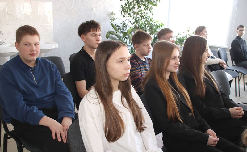 Антинаркотическая акция "Будущее без зависимости: твой выбор сегодня" прошла в Костюковичах