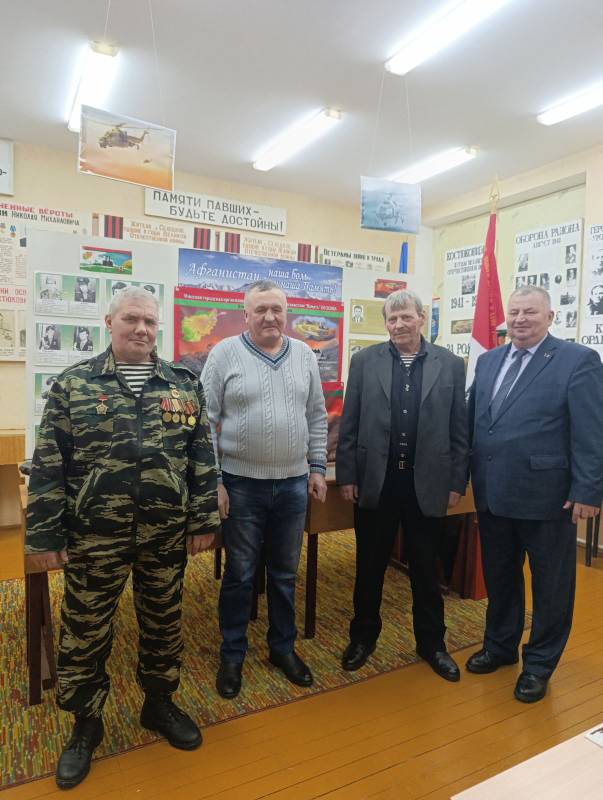 Урок мужества  «Афганистан  в истории страны» прошел в Селецковской средней школе