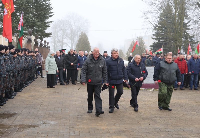 Костюковчане почтили память воинов-интернационалистов