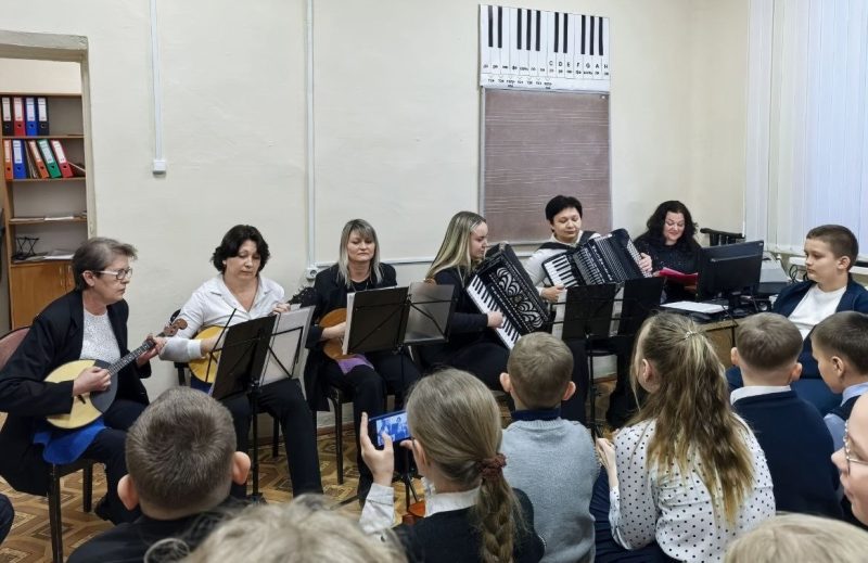 В Костюковичской детской школе искусстве состоялся концерт учащихся первых классов