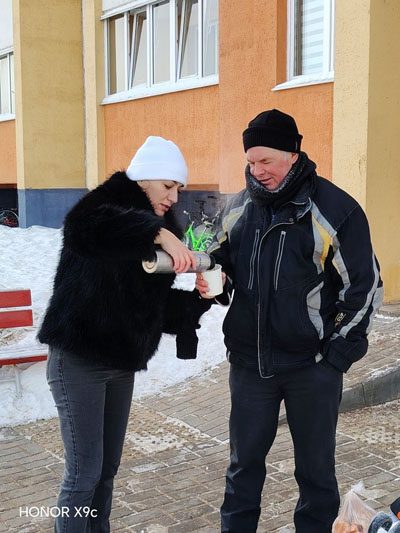 Поддержка коммунальников в морозы: на Могилёвщине продолжается профсоюзная акция “Согрей теплом”