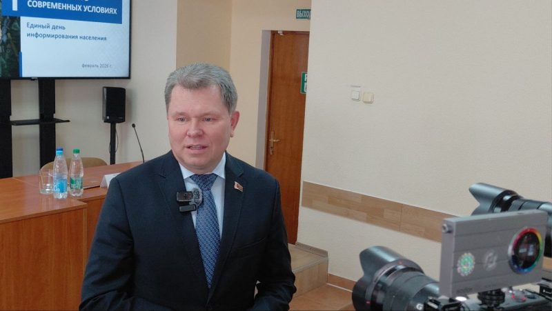 Министр архитектуры и строительства Александр Студнев посетил ОАО «Белорусский цементный завод»