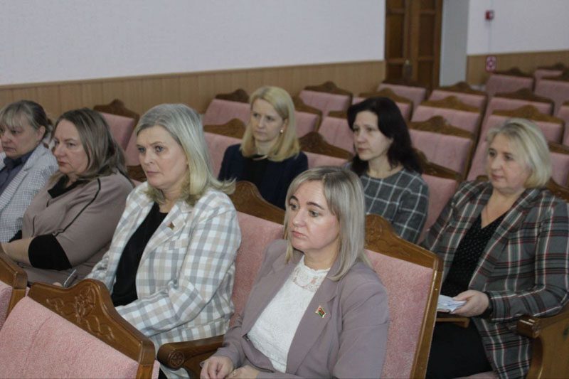 Соблюдение антикоррупционного законодательства обсудили в конце января в Костюковичском райисполкоме