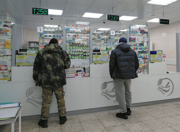 В Костюковичах обновленная центральная районная аптека принимает по электронной очереди